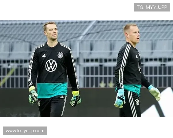 诺伊尔或重返德国队？今夏复出传闻再起